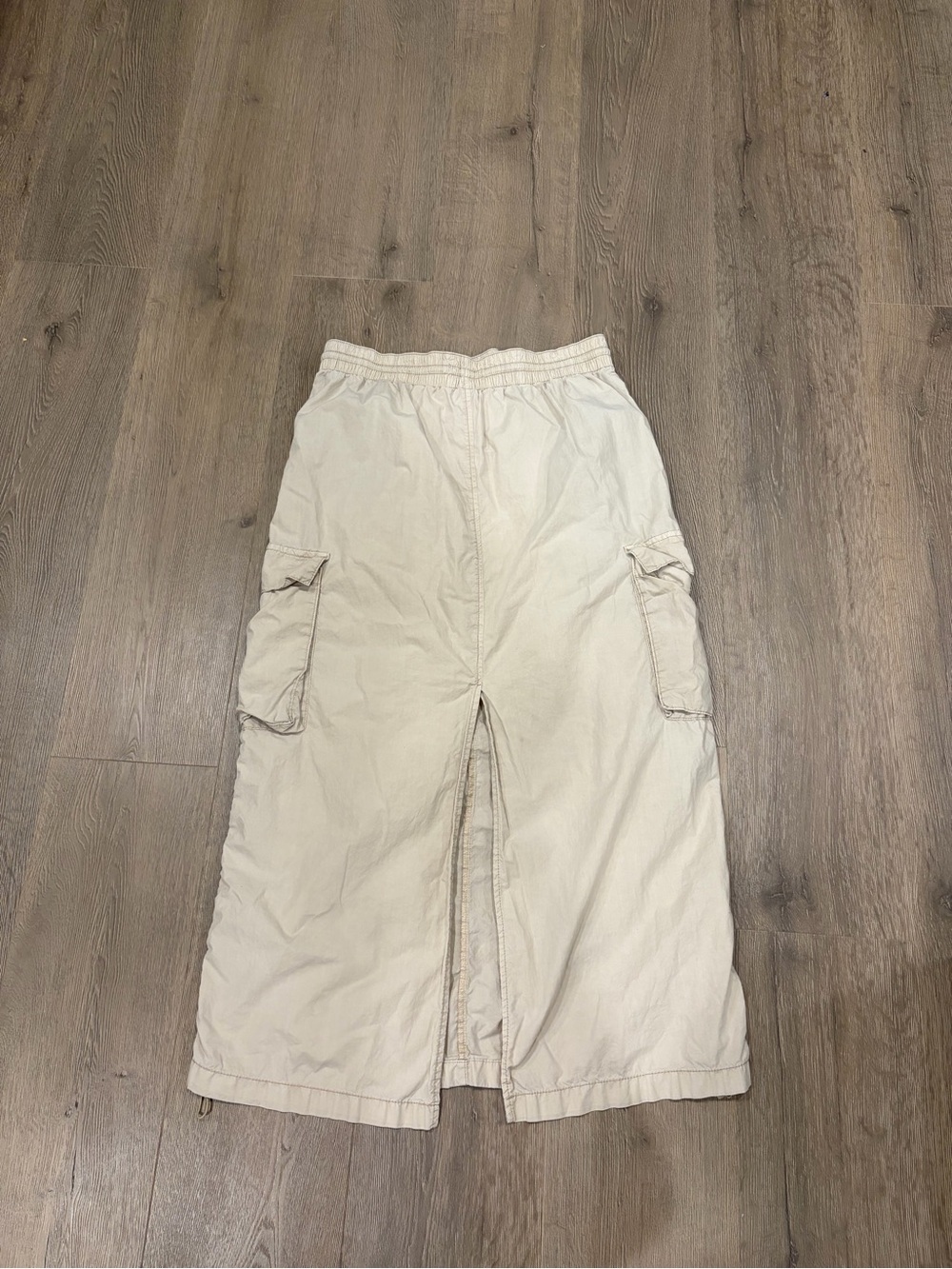 Garage Beige Cargo Maxi Skirt with Utility Pockets - Picture 2 of 4